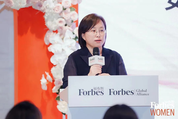 ZHONG CHUNHUA, HANSOH PHARMA: CORPORATE SOCIAL RESPONSIBILITY IN THE EYES OF FEMALE DECISION-MAKERS 